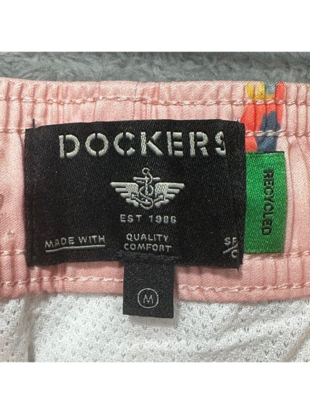 Dockers Swim Trunks Mens M Pink Parrot Print 7 Inch Inseam New $55 - Picture 5 of 8